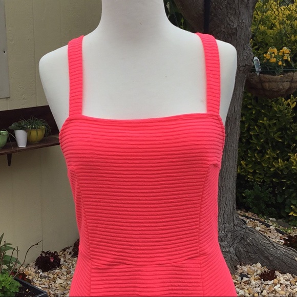 Garage dress - Picture 7 of 10